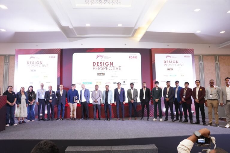 Felicitating the Keynote speakers at Design Perspective Bengaluru Post Event.