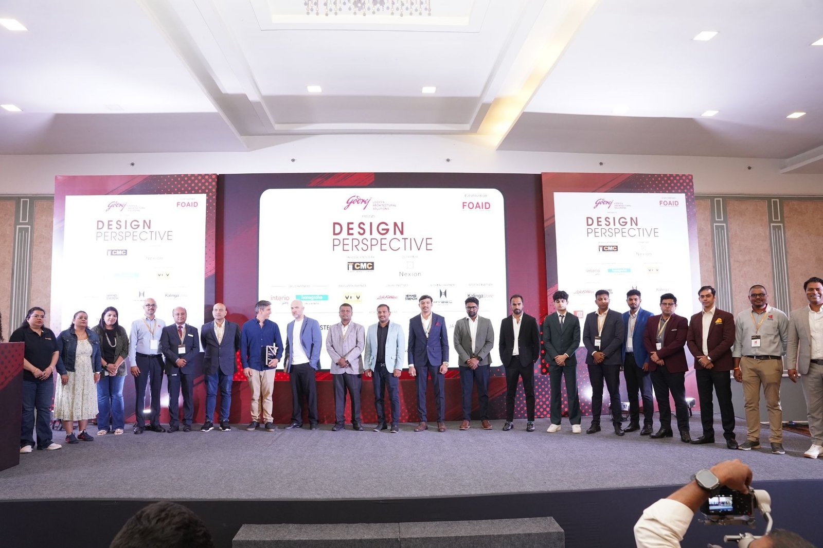 Felicitating the Keynote speakers at Design Perspective Bengaluru Post Event.